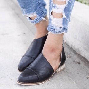 🆕Brooklyn Cut Out Flats in Black